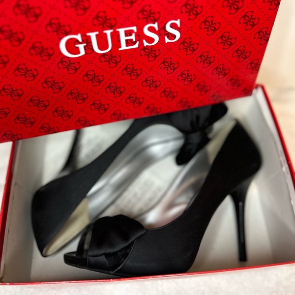 Guess black satin size 9.5 - Picture 9 of 9